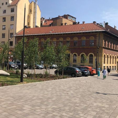 Season Hostel 2 Budapest Eksteriør billede
