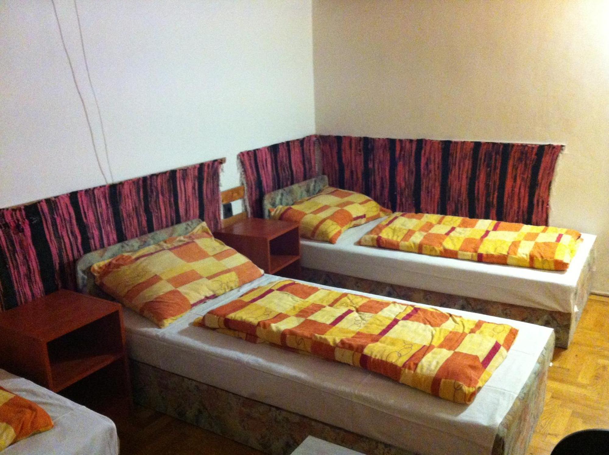 Season Hostel 2 Budapest Eksteriør billede