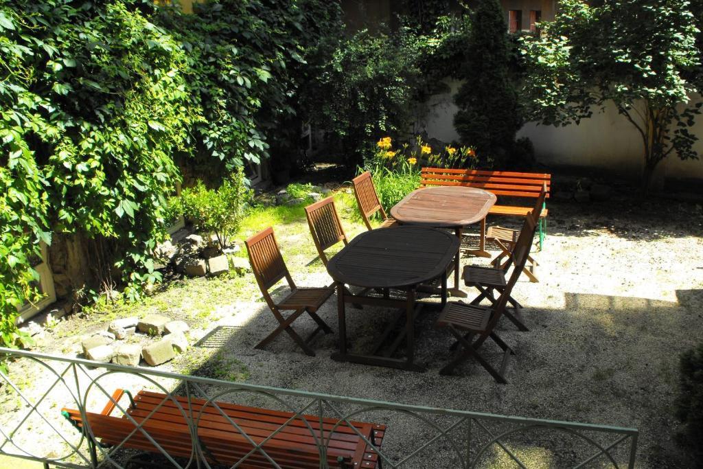 Season Hostel 2 Budapest Eksteriør billede